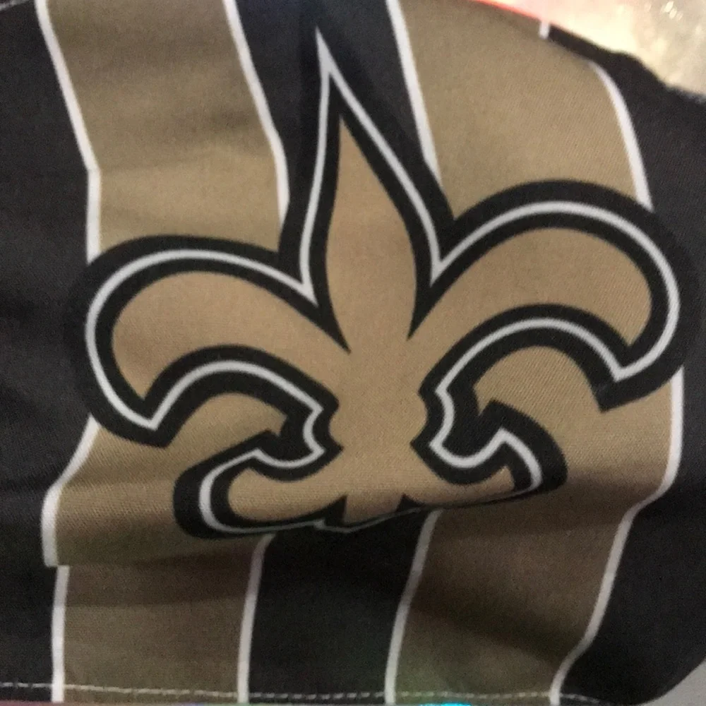 6/$20 New Saints face mask and filters